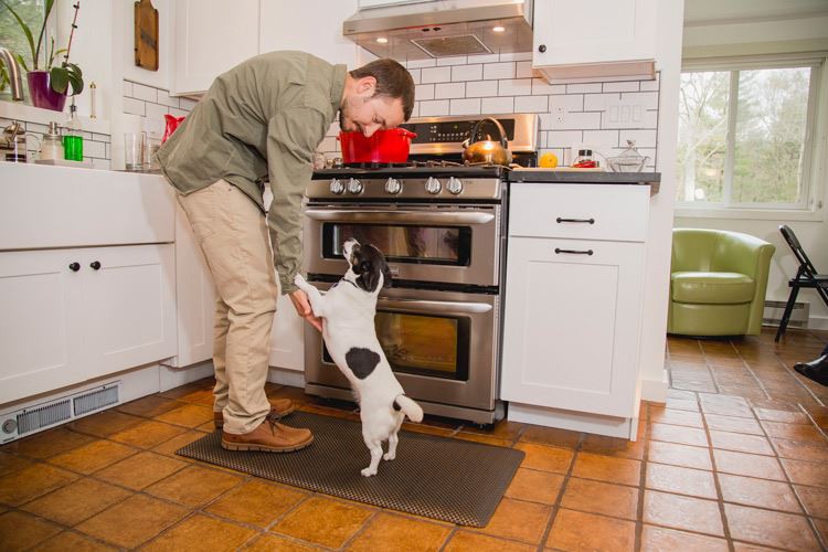 Non-slip mats are divided by material